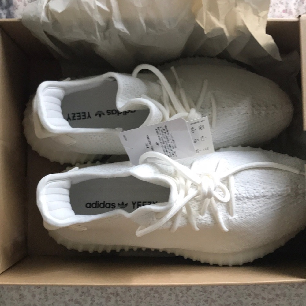 Yeezy triple white